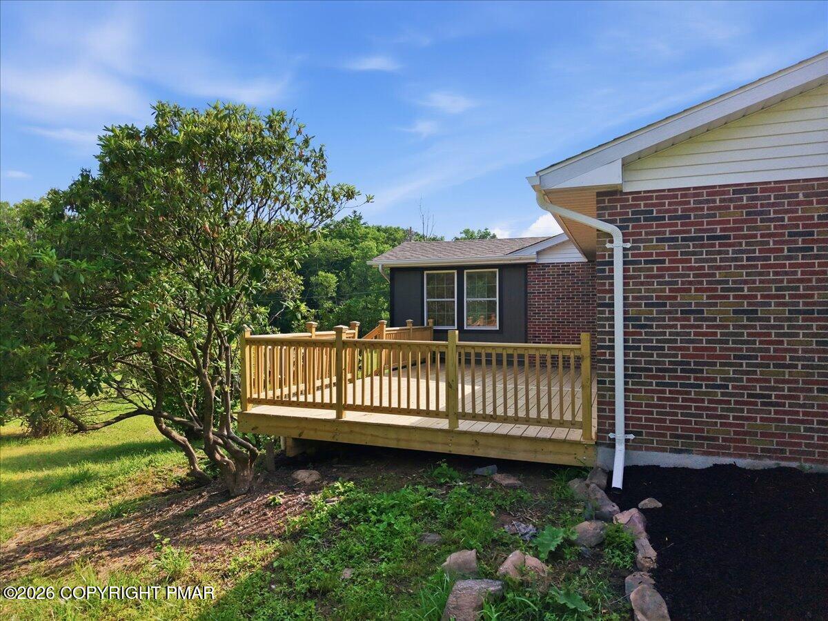 129 Rinker Road Stroudsburg, PA 18360 - Photo 52 of 64 DECK