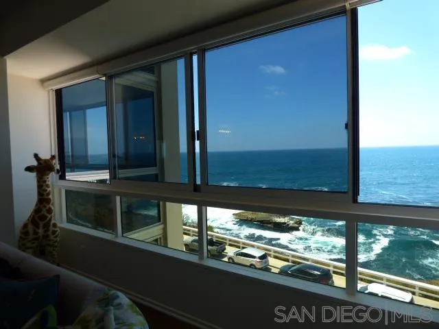 939 Coast Boulevard, Unit 6A La Jolla, CA 92037 - Photo 4 of 38 a view of a balcony and an outdoor space