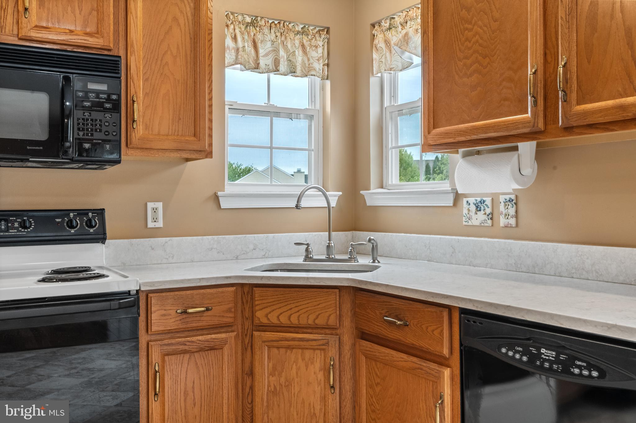 4041 Appleseed Drive Coplay, PA 18037 - Photo 13 of 54 Kitchen