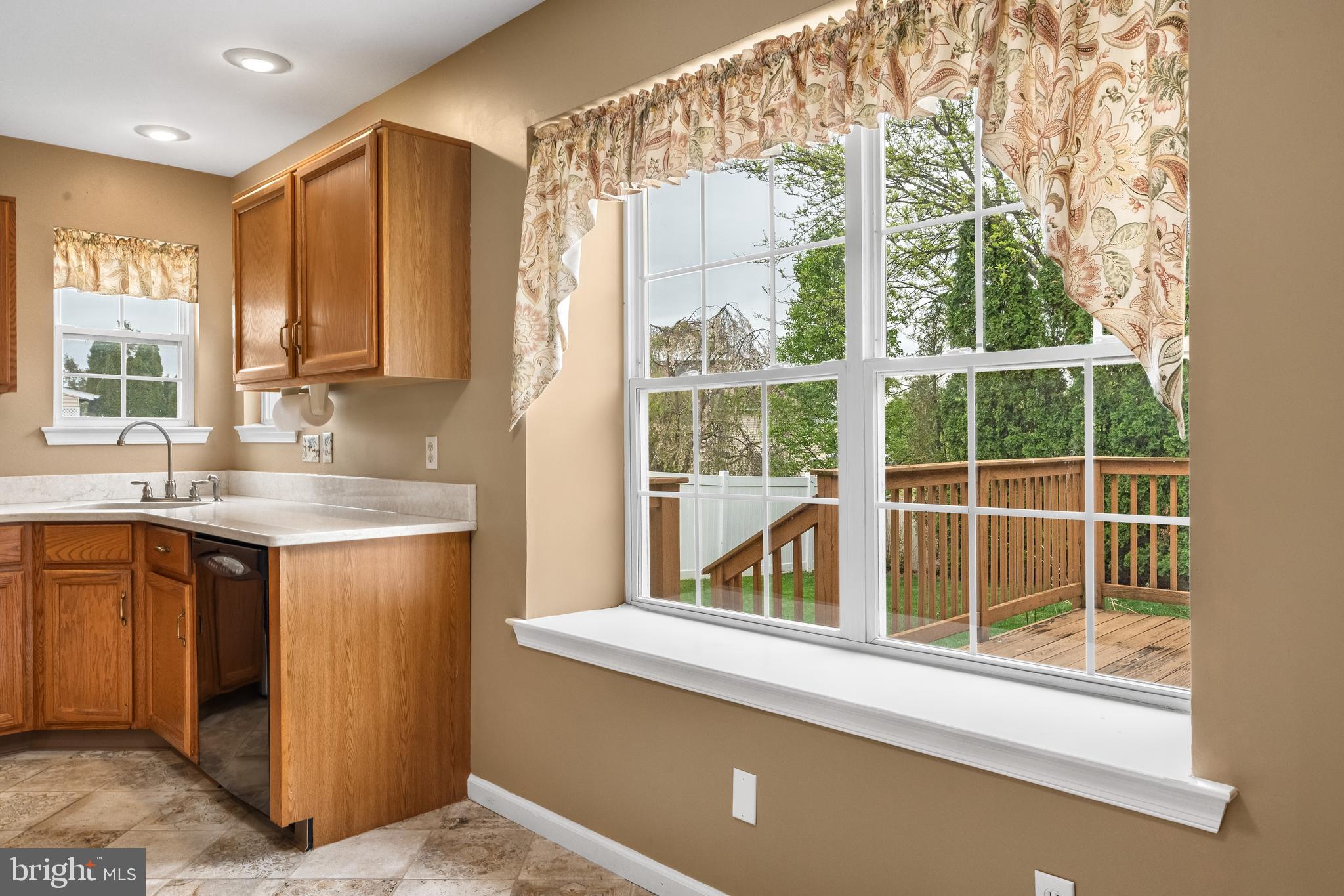 4041 Appleseed Drive Coplay, PA 18037 - Photo 16 of 54 Kitchen