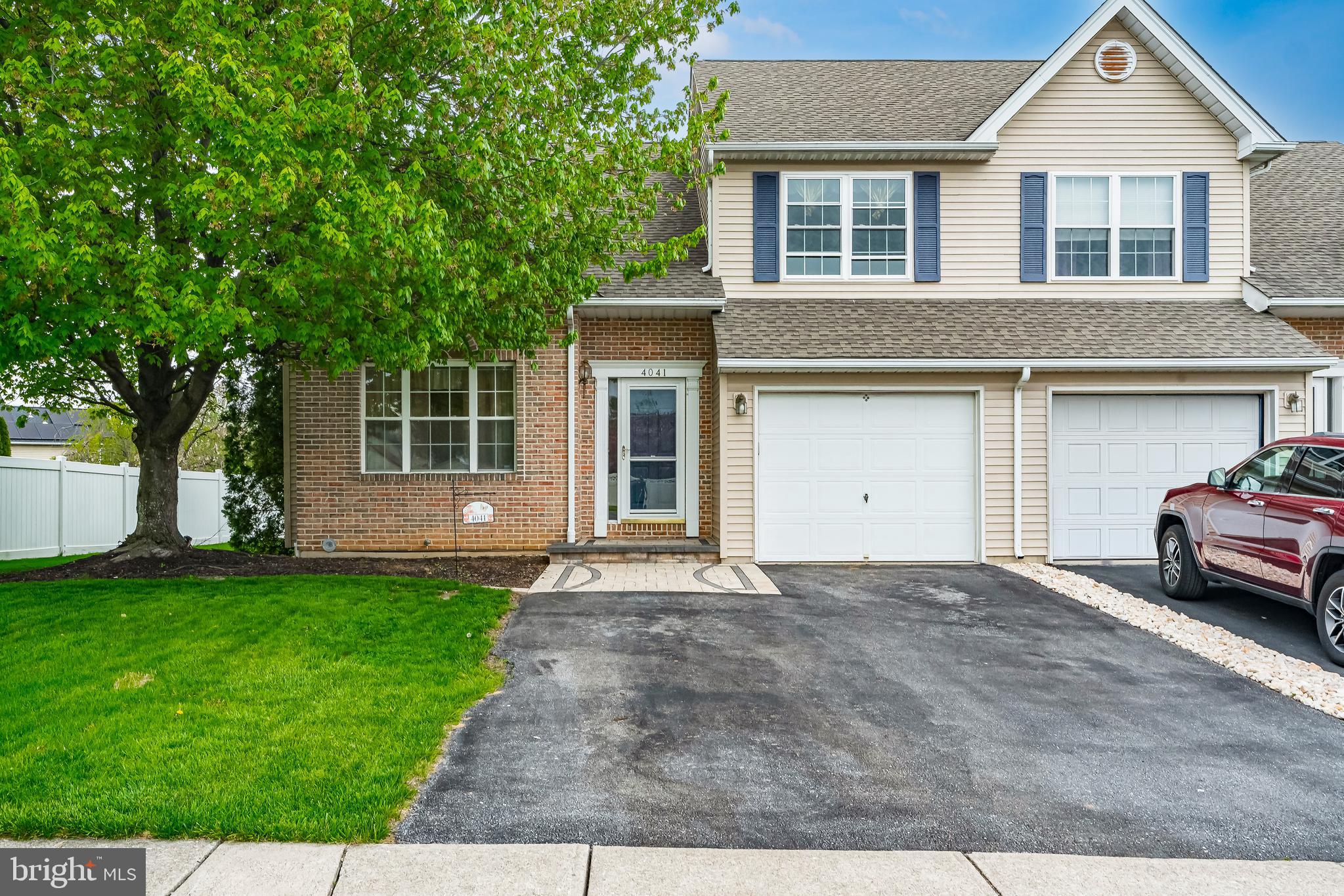 4041 Appleseed Drive Coplay, PA 18037 - Photo 3 of 54