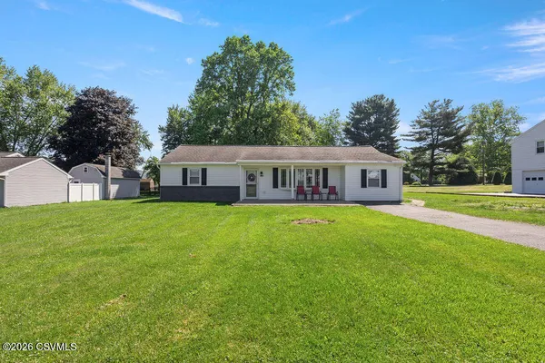 $2,300 | 449 Ave A, Danville, PA 17821