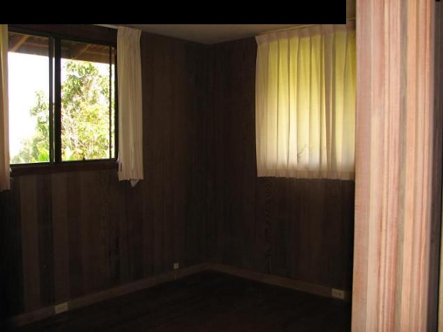 2191 Kokomo Road Haiku, HI 96708 - Photo 6 of 16 a bathroom that has a window in it