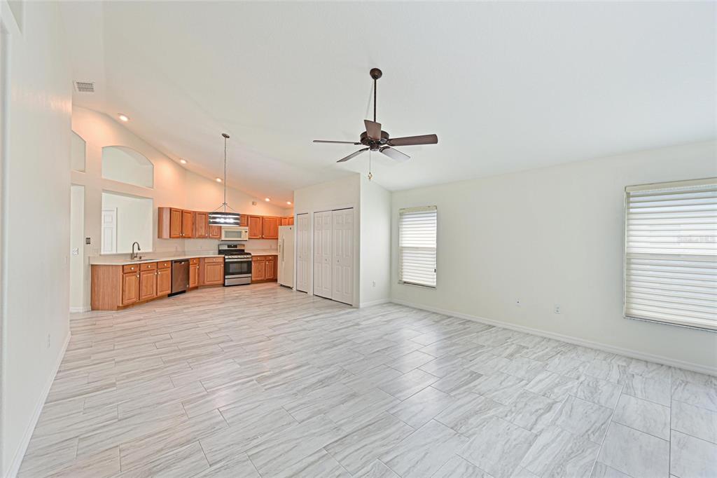 6442 Barberry Court Lakewood Ranch, FL 34202 - Photo 16 of 43