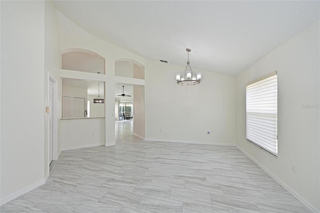 6442 Barberry Court Lakewood Ranch, FL 34202 - Photo 8 of 43