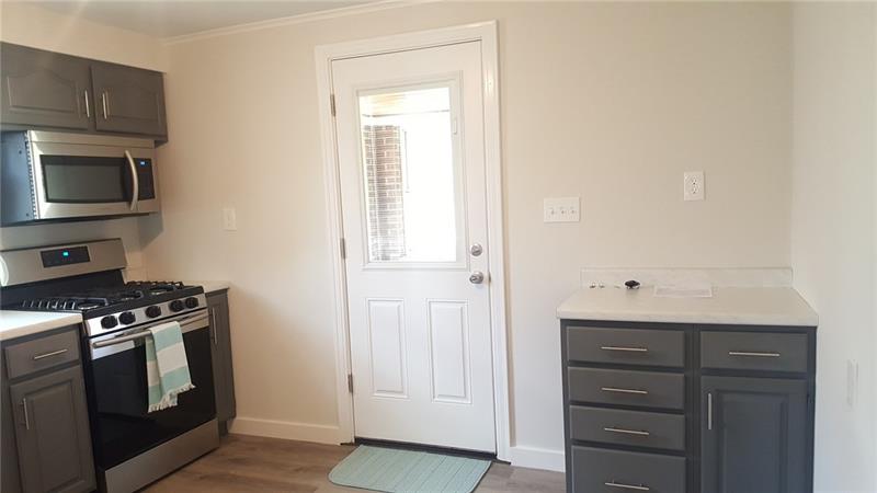530 Meadow Road Irwin, PA 15642 - Photo 11 of 22 Gallery Image 11