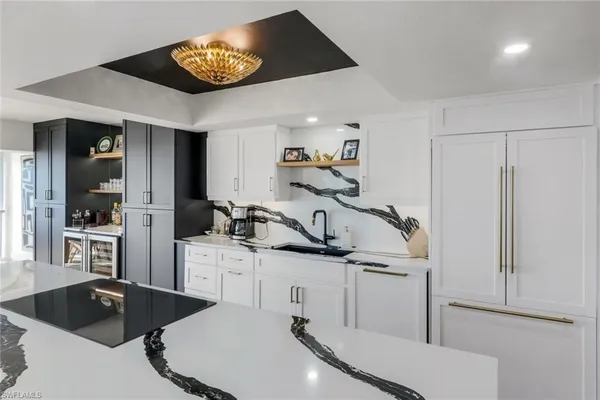 $2,550,000 | 250 Park Shore Drive, Unit 801, Naples, FL 34103