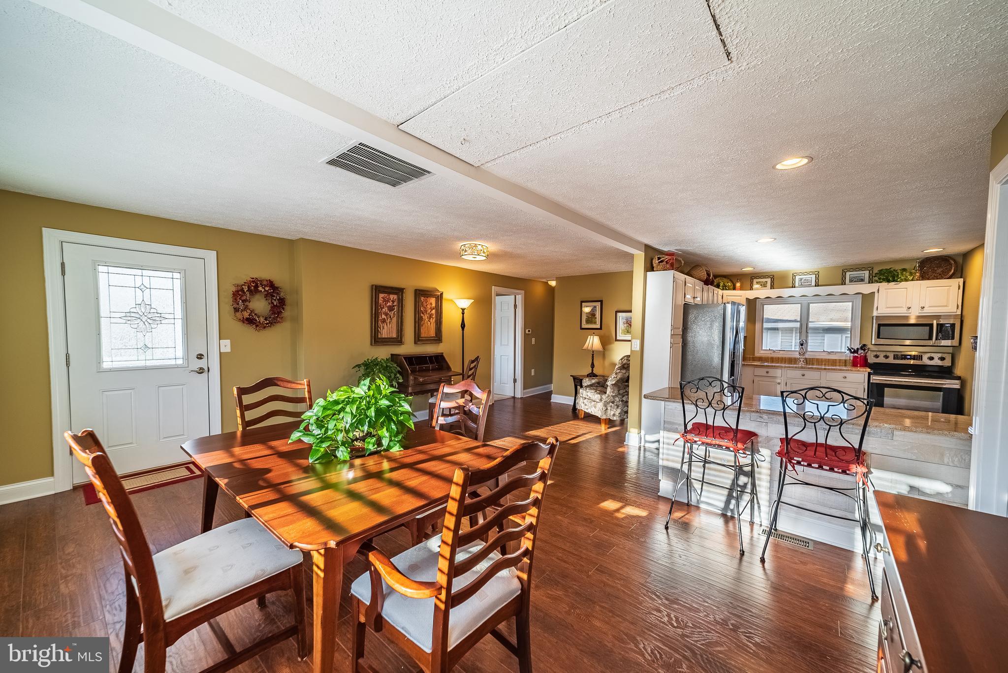 719 Powhatan Beach Road Pasadena, MD 21122 - Photo 7 of 31 Gallery Image 7