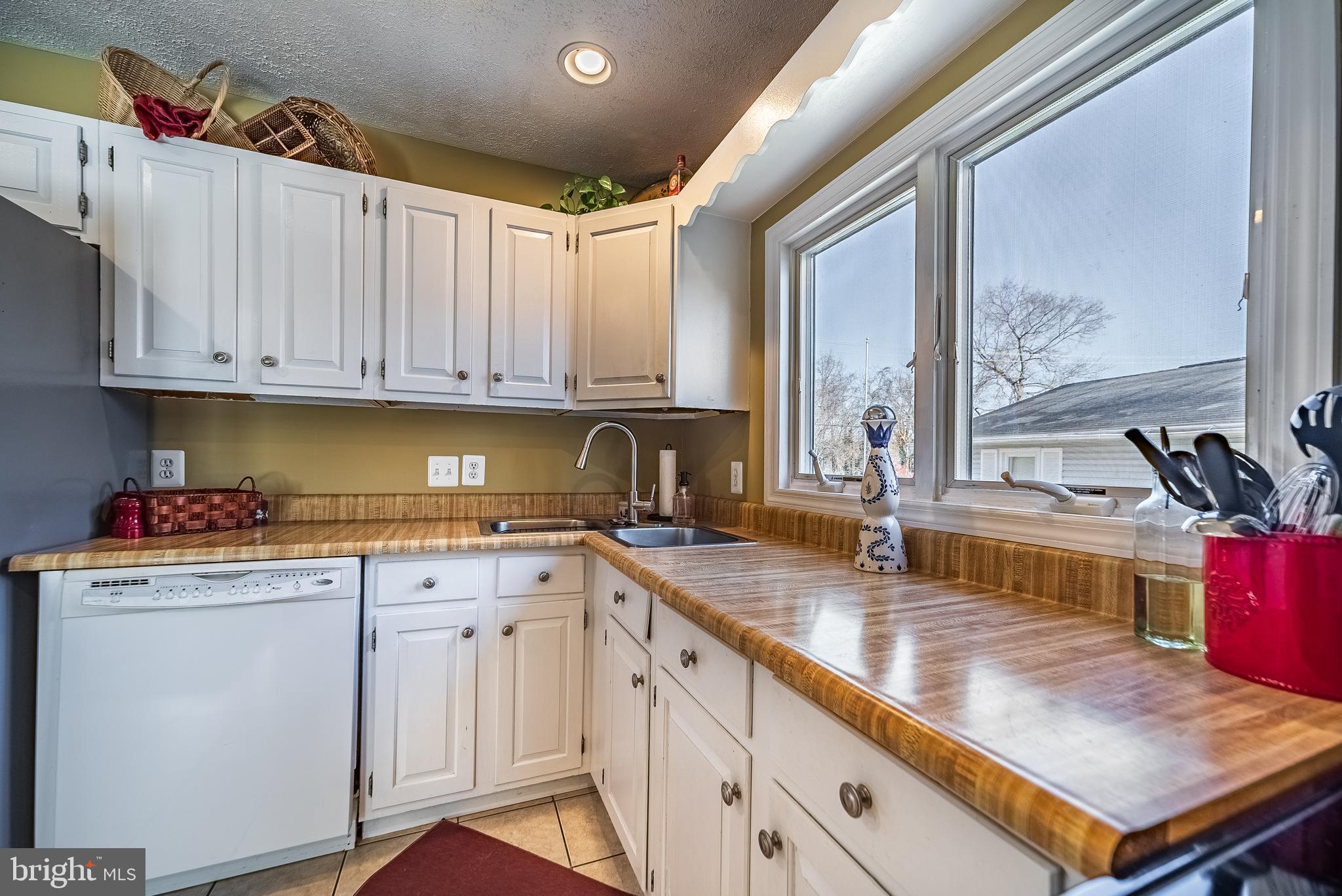 719 Powhatan Beach Road Pasadena, MD 21122 - Photo 9 of 31 Gallery Image 9