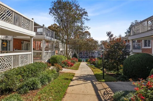 $2,300 | 885 Briarcliff Road Northeast, Unit 36, Atlanta, GA 30306