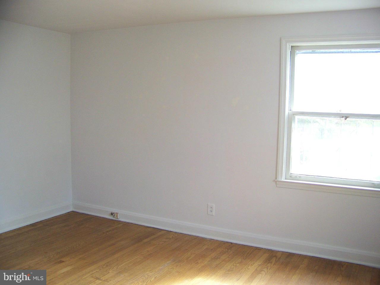3609 Florida Road Baltimore, MD 21244 - Photo 2 of 15 Bedroom