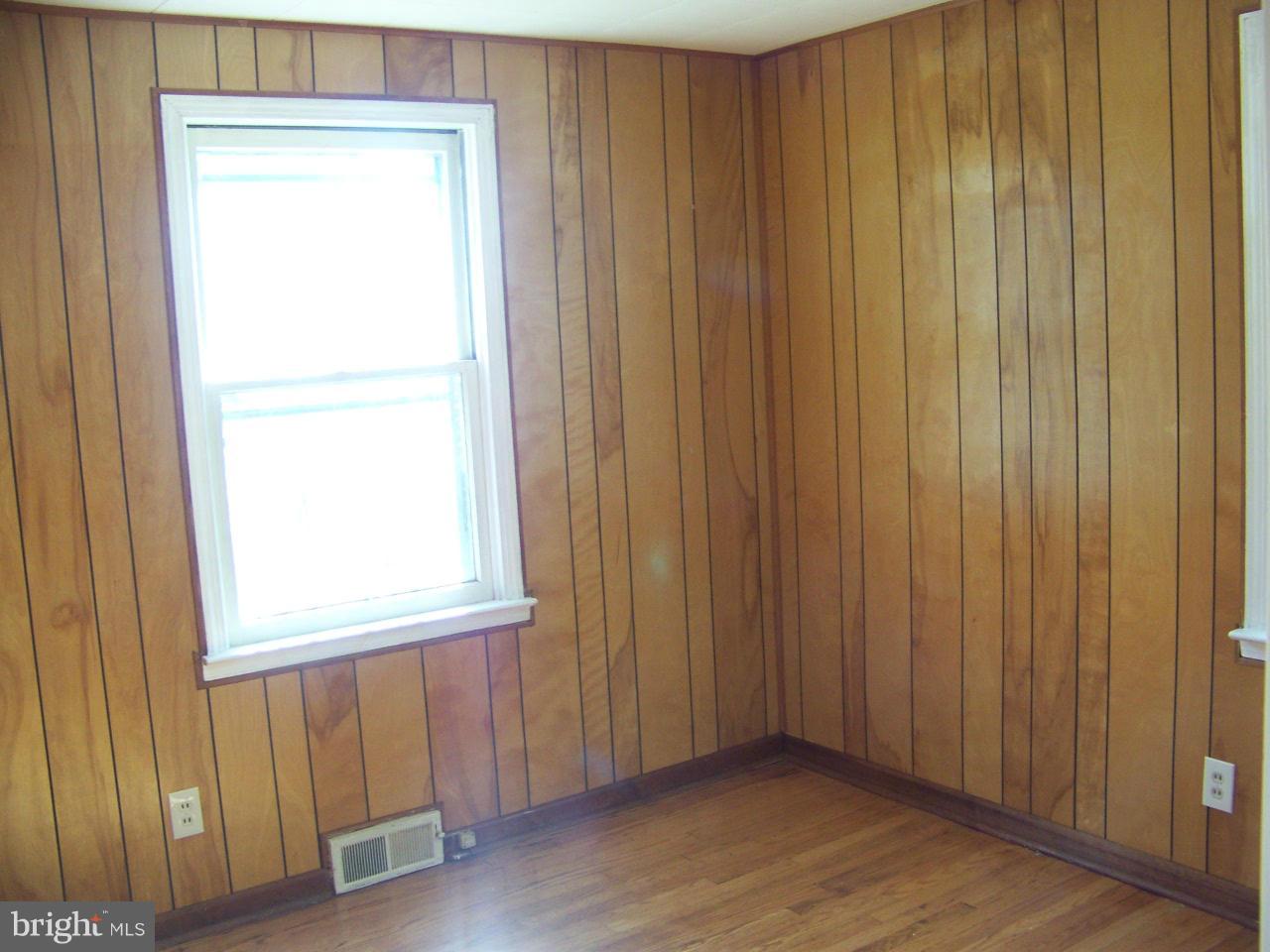 3609 Florida Road Baltimore, MD 21244 - Photo 4 of 15 Bedroom