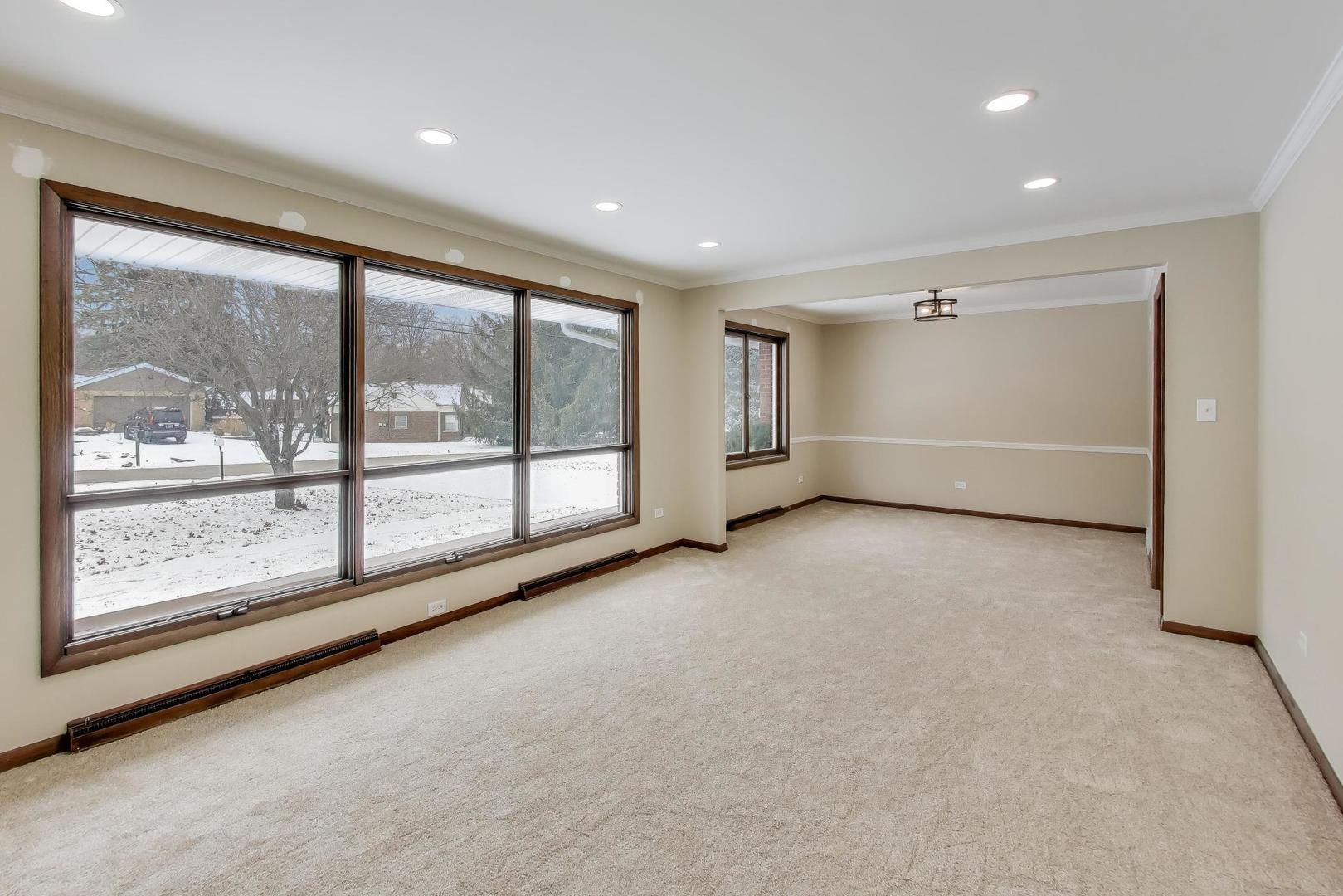 12111 68th Court Palos Heights, IL 60463 - Photo 3 of 31