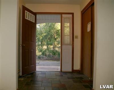 1856 Waldheim Road Bethlehem, PA 18015 - Photo 4 of 22 Gallery Image 4