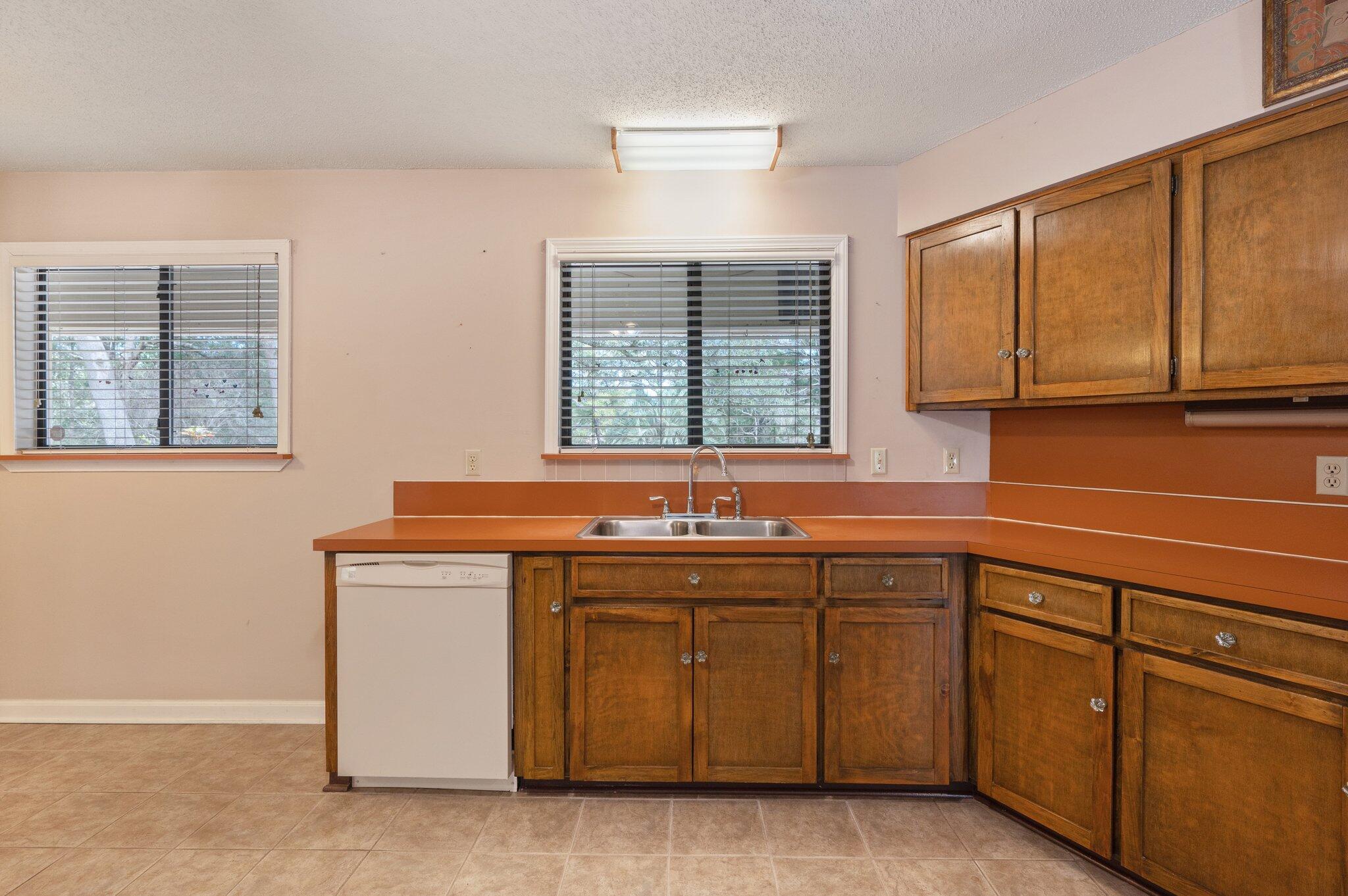 207 Shell Drive Crestview, FL 32536 - Photo 13 of 44 13-web-or-mls-207-shell-dr