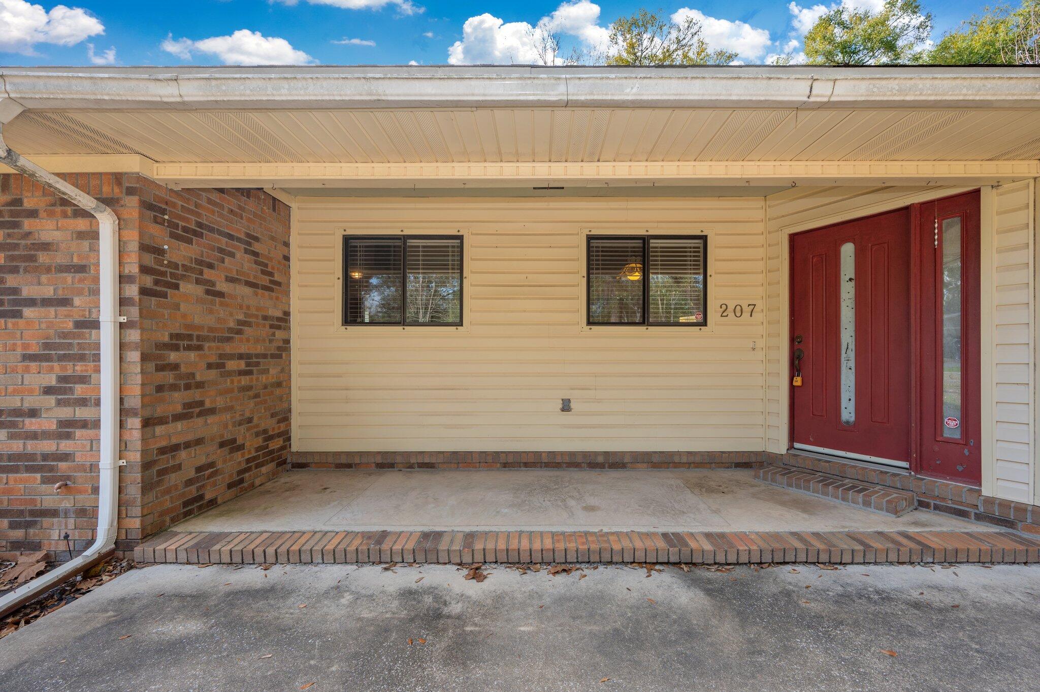 207 Shell Drive Crestview, FL 32536 - Photo 6 of 44 6-web-or-mls-207-shell-dr