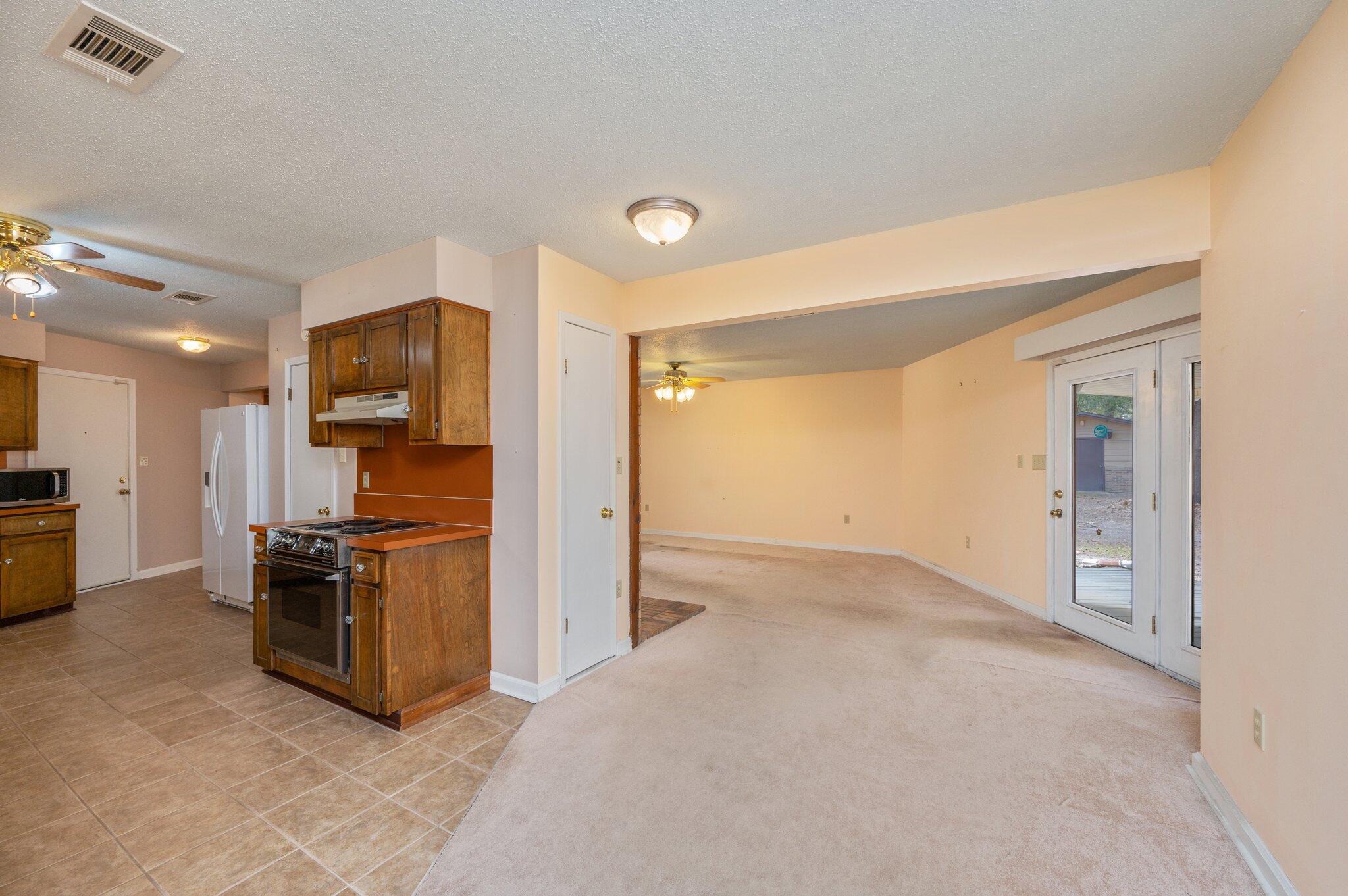 207 Shell Drive Crestview, FL 32536 - Photo 8 of 44 8-web-or-mls-207-shell-dr