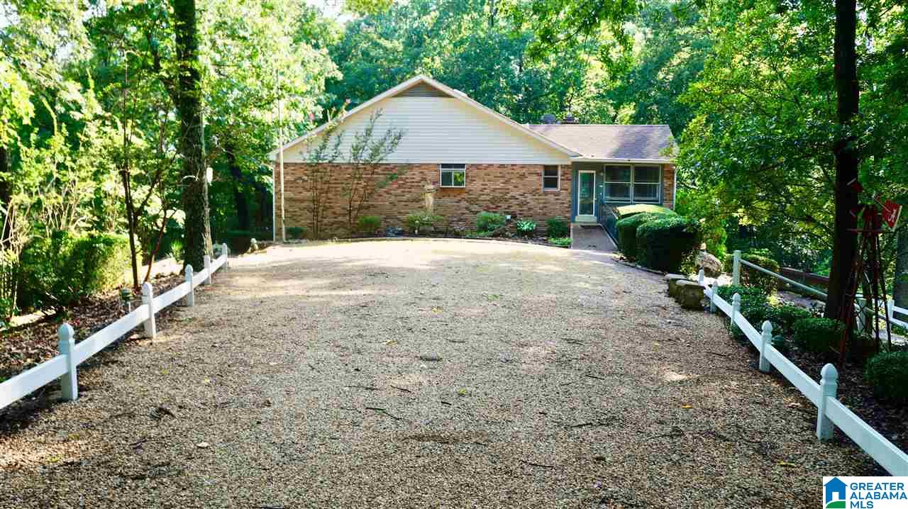 365 Signal Trail Pelham, AL 35124 - Photo 6 of 33