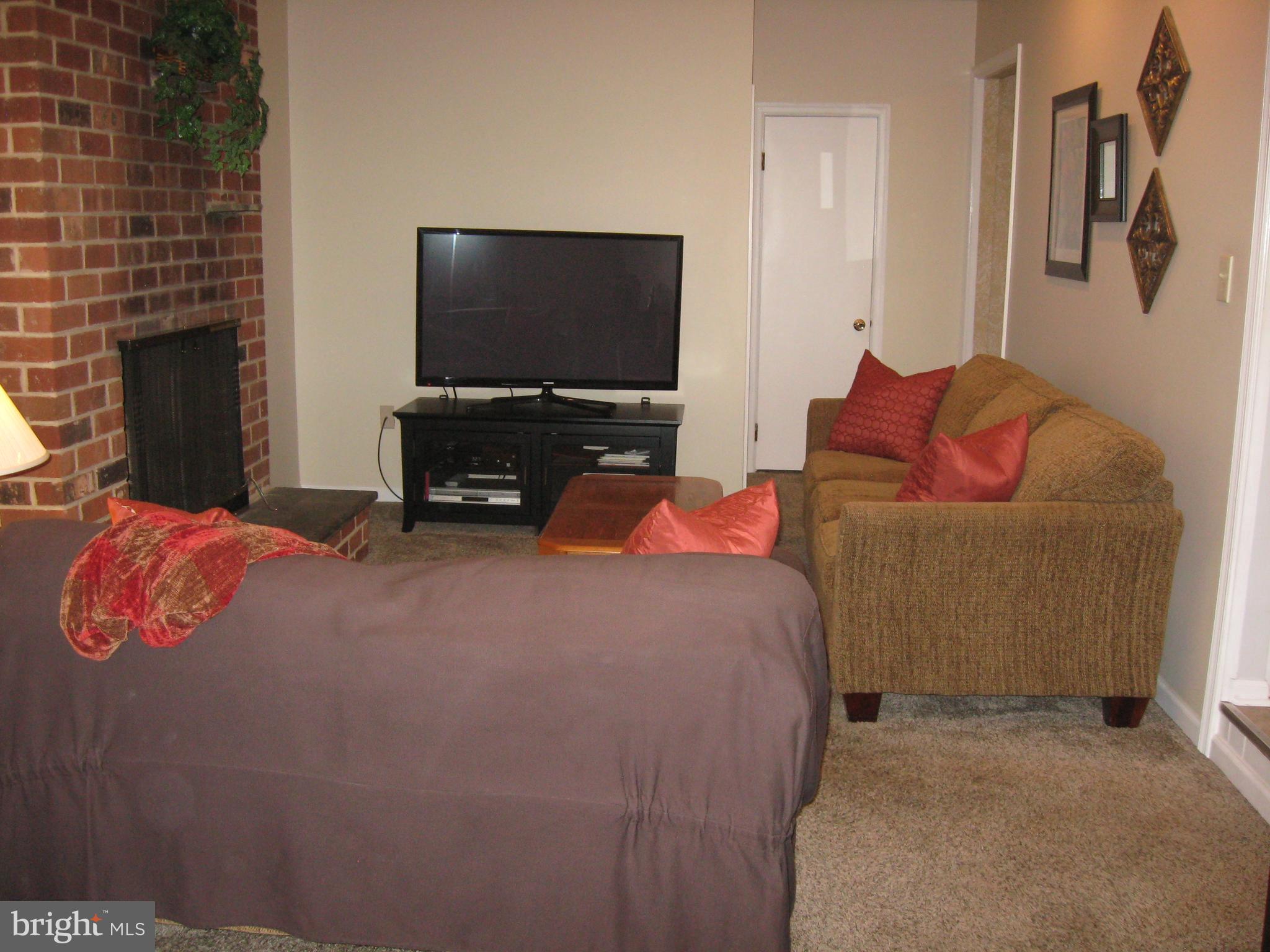 2893 Ringneck Road Audubon, PA 19403 - Photo 13 of 27 FAMILY ROOM