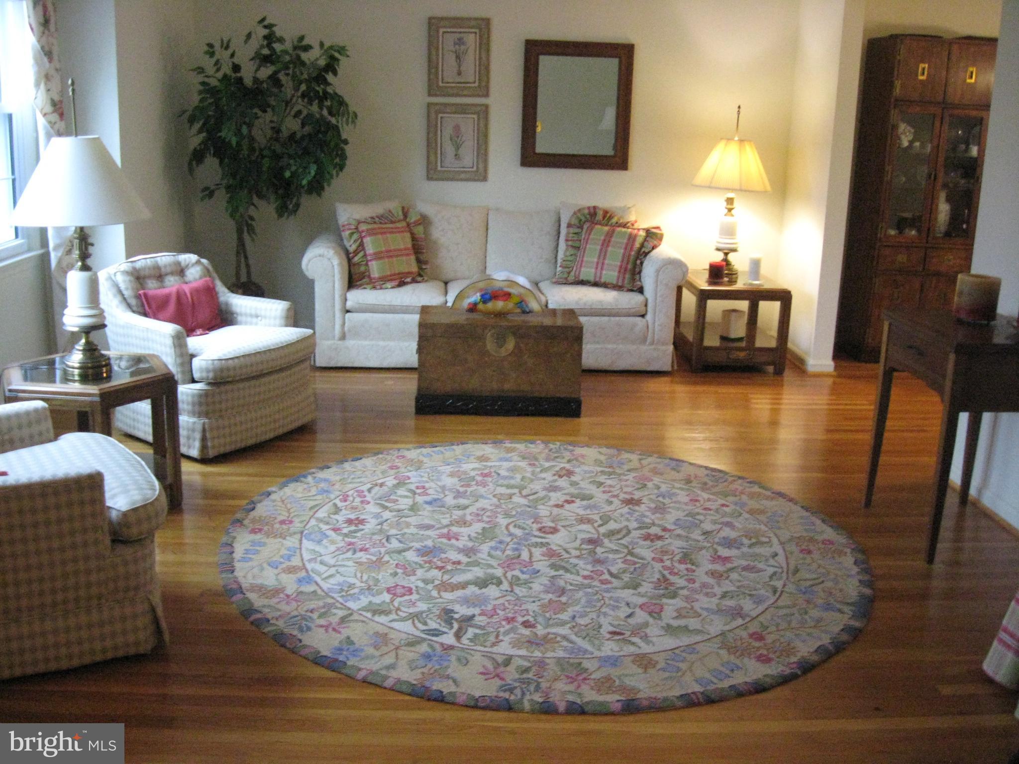 2893 Ringneck Road Audubon, PA 19403 - Photo 6 of 27 LIVING ROOM