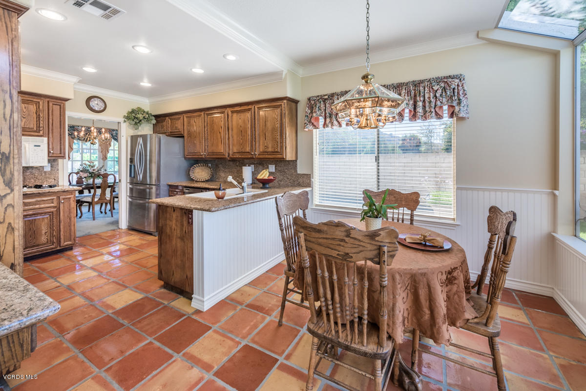 104 Valley Gate Road Simi Valley, CA 93065 - Photo 15 of 47 104 Valley Gate Rd-12