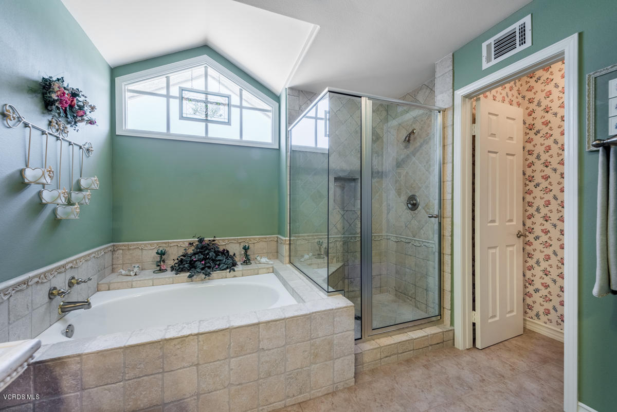 104 Valley Gate Road Simi Valley, CA 93065 - Photo 24 of 47 104 Valley Gate Rd-22