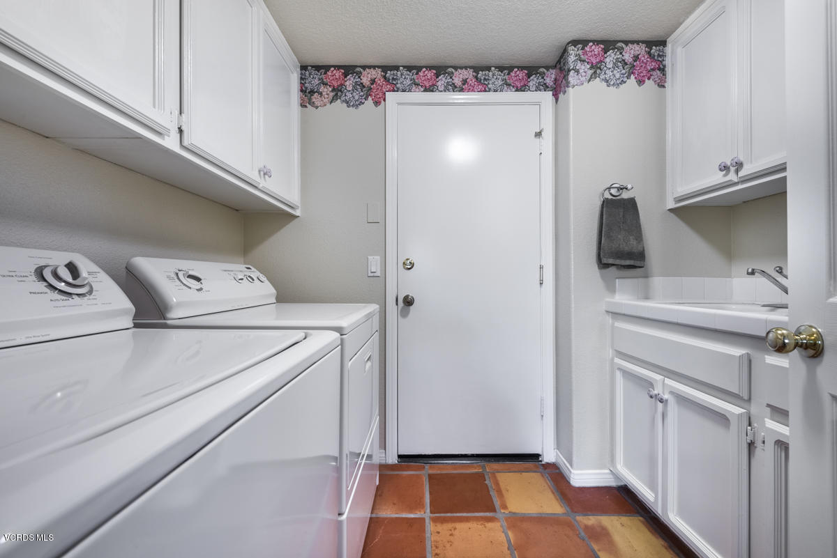 104 Valley Gate Road Simi Valley, CA 93065 - Photo 47 of 47 104 Valley Gate Rd-15