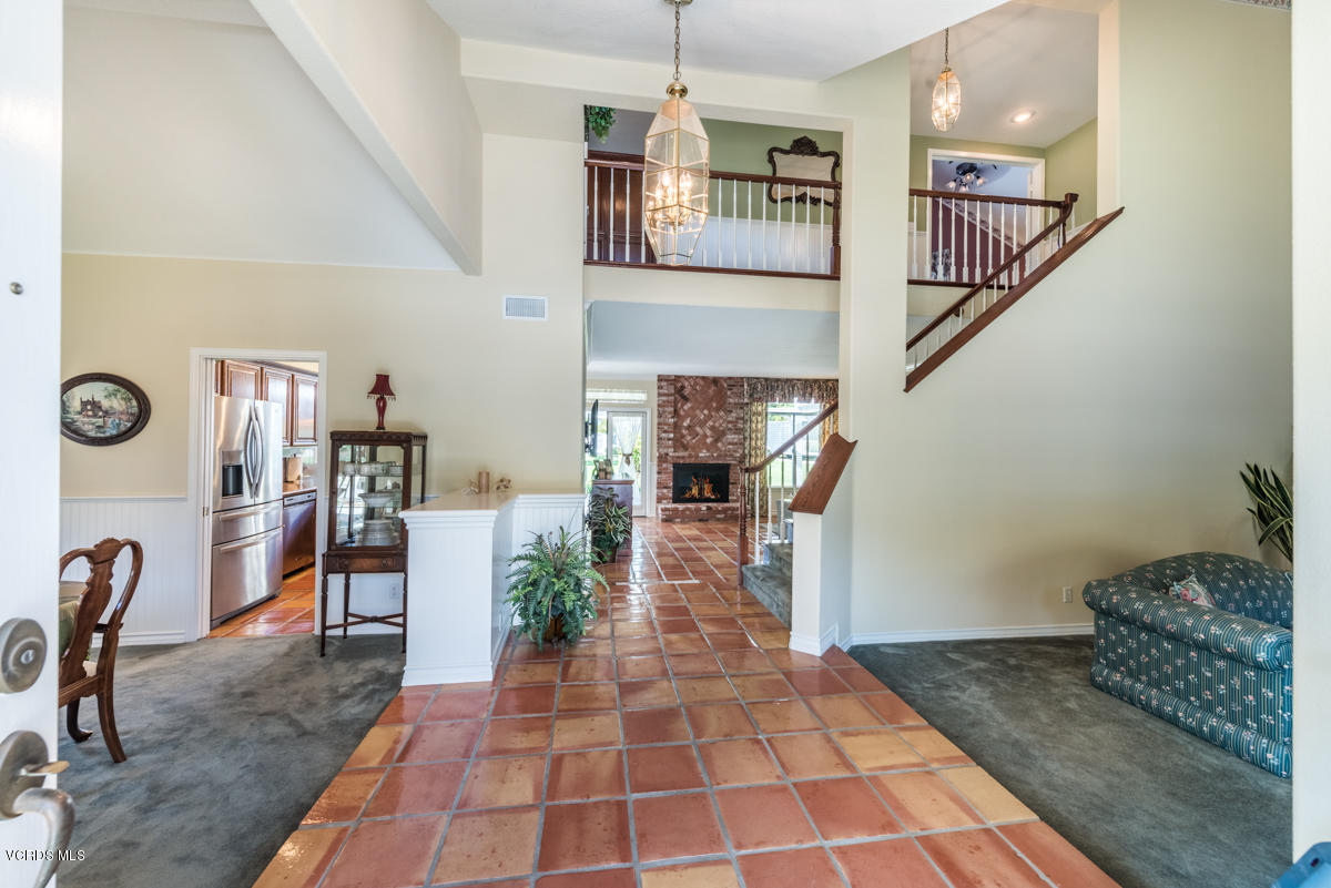 104 Valley Gate Road Simi Valley, CA 93065 - Photo 8 of 47 104 Valley Gate Rd-5
