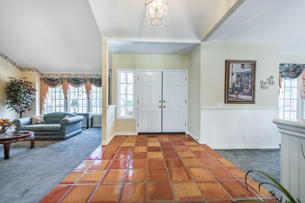104 Valley Gate Road Simi Valley, CA 93065 - Photo 9 of 47 104 Valley Gate Rd-6