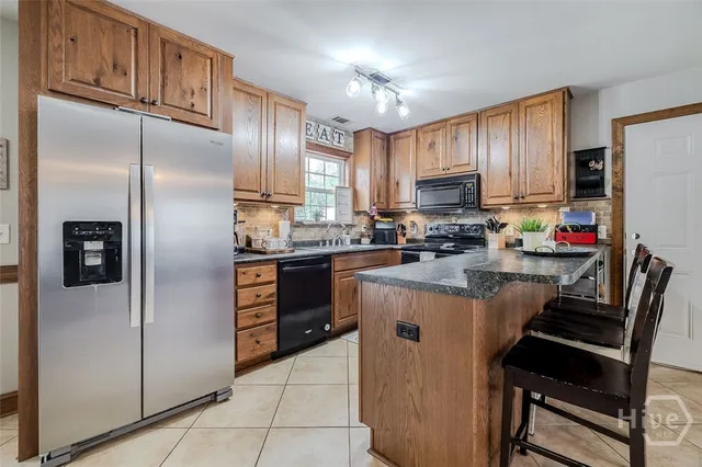 $420,000 | 210 Middle Creek Road, Springfield, GA 31329