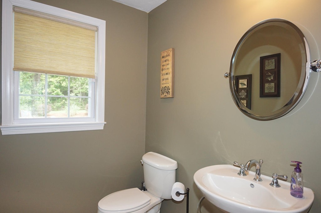 24 Highridge Road Bellingham, MA 02019 - Photo 9 of 30 Gallery Image 9
