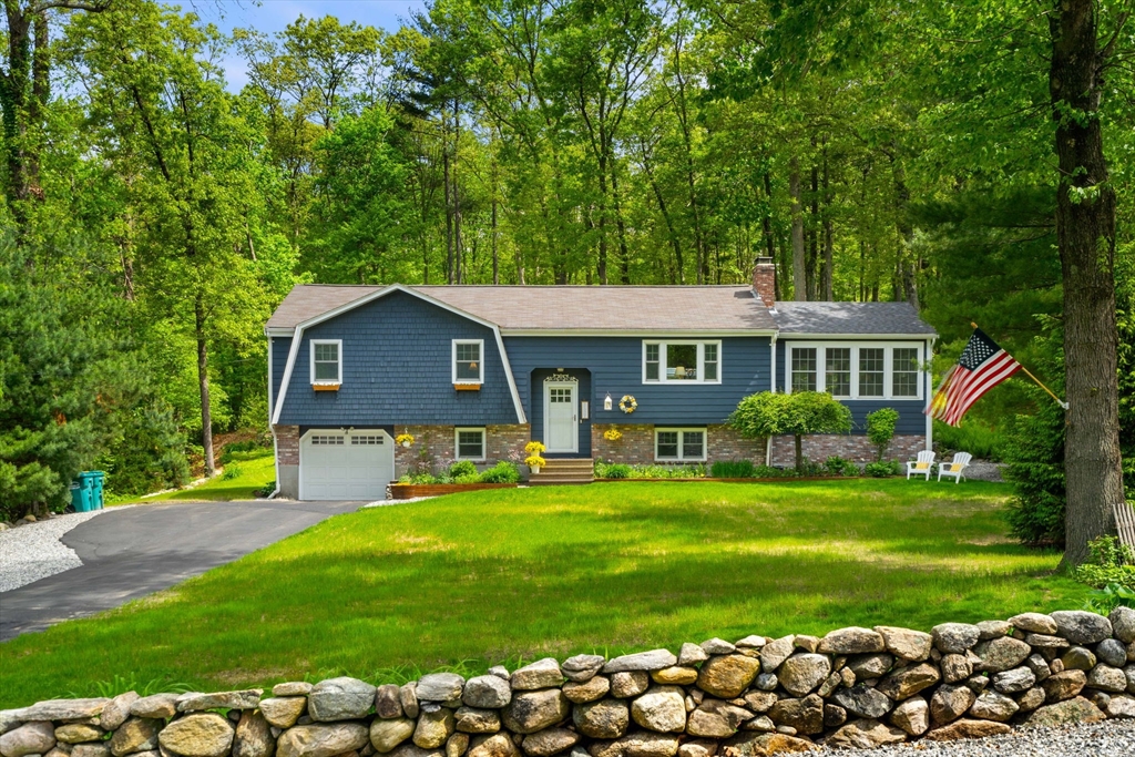 154 Carpenter Road Northbridge, MA 01588 - Photo 1 of 42
