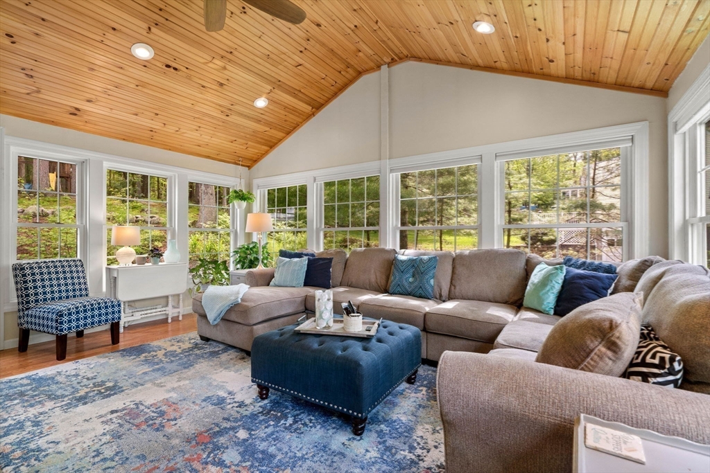 154 Carpenter Road Northbridge, MA 01588 - Photo 15 of 42