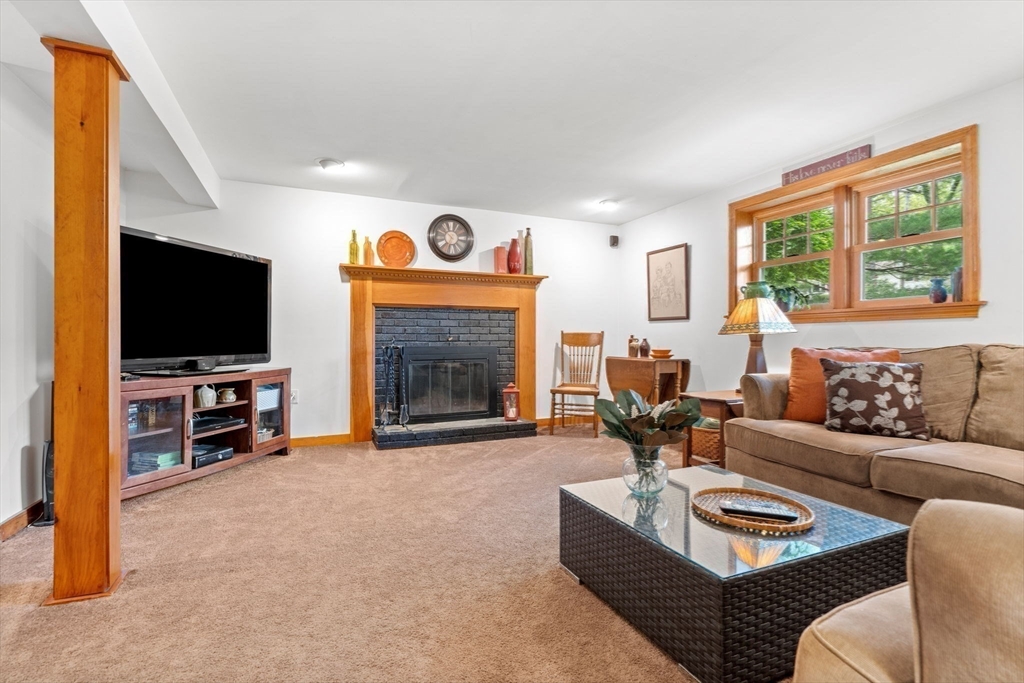154 Carpenter Road Northbridge, MA 01588 - Photo 28 of 42