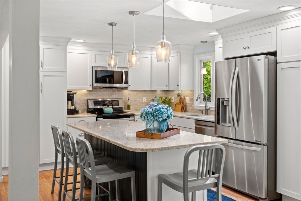 154 Carpenter Road Northbridge, MA 01588 - Photo 5 of 42