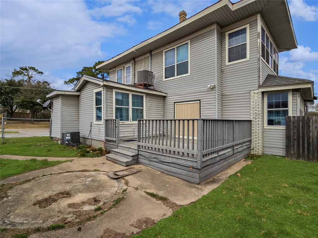 507 West Nash Street Terrell, TX 75160 - Photo 8 of 22