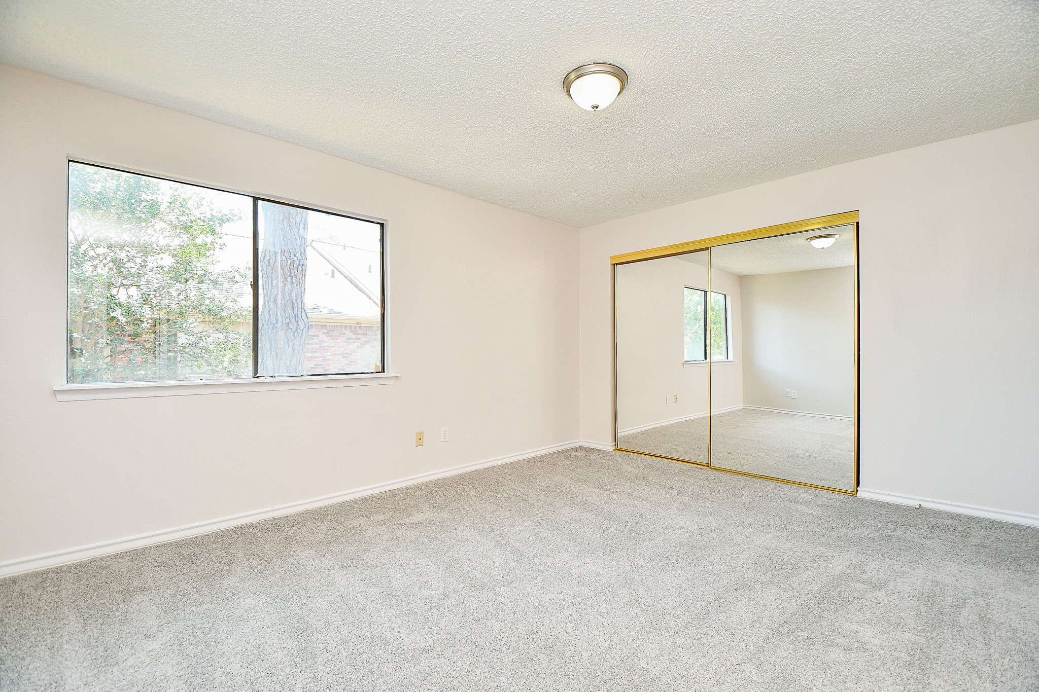 5001 Lamonte Lane, Unit 14 Houston, TX 77092 - Photo 23 of 32