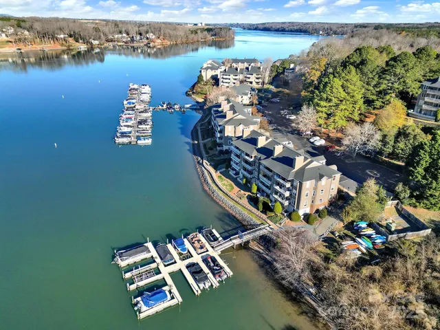 $460,000 | 7340 Lakefront Drive, Unit 12, Charlotte, NC 28278