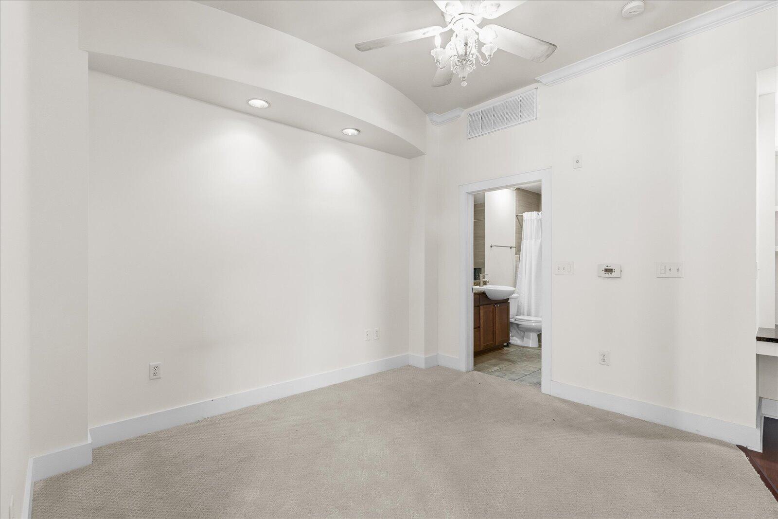 129 Walnut Street, Unit 212 Chattanooga, TN 37403 - Photo 11 of 25 13-129 Walnut St #212-13