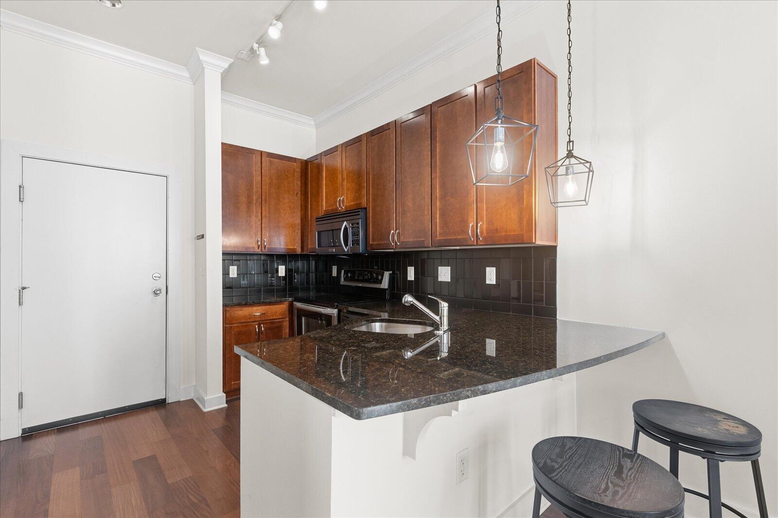 129 Walnut Street, Unit 212 Chattanooga, TN 37403 - Photo 2 of 25 02-129 Walnut St #212-2