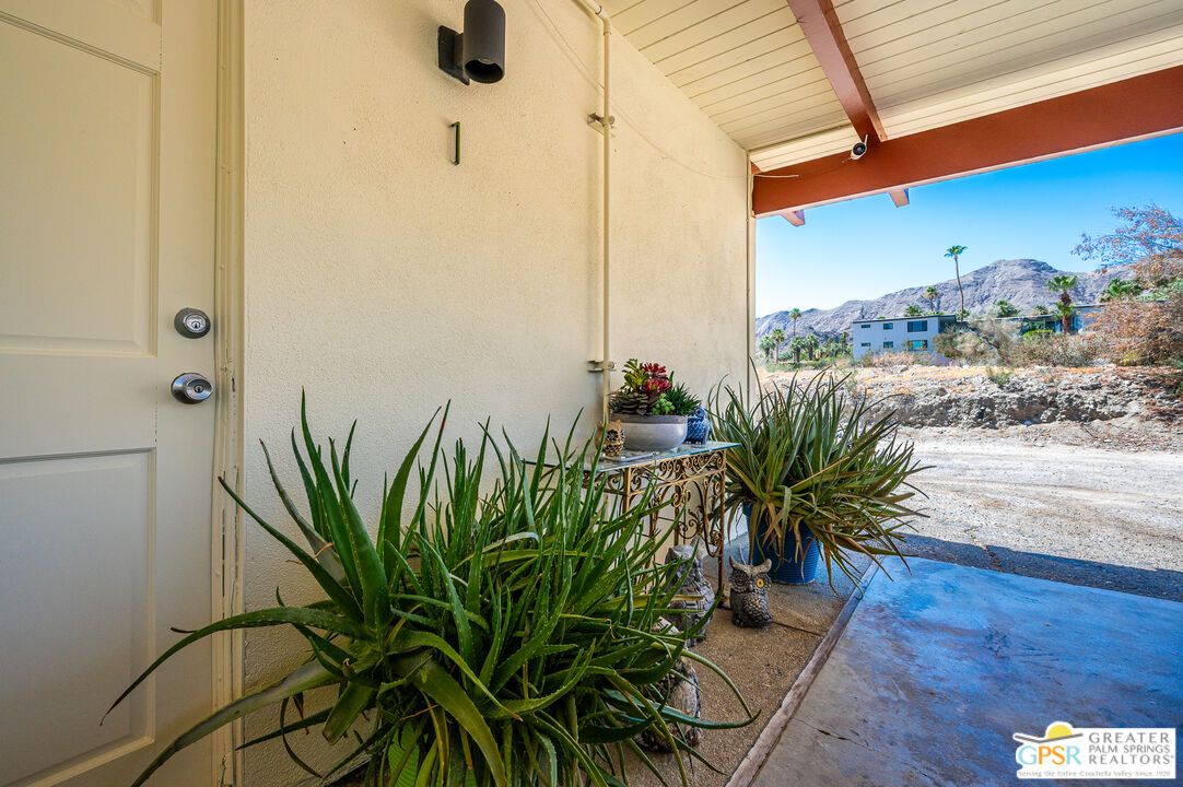 39910 Bird Lane Rancho Mirage, CA 92270 - Photo 24 of 61