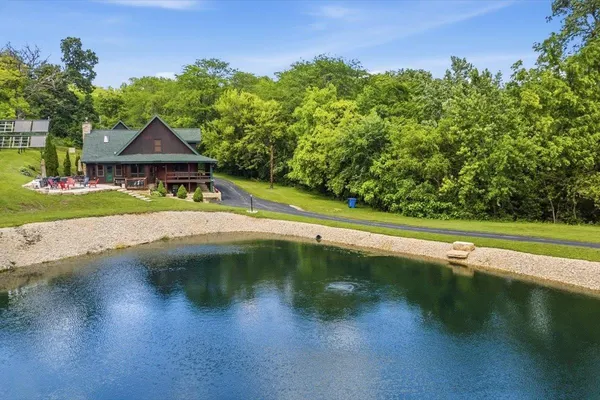 $1,499,000 | 2105 North Elizabeth Scales Mound Road, Elizabeth, IL 61028