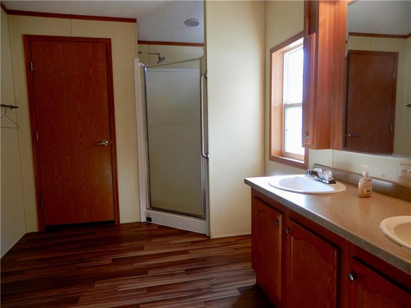 1082 South Lake Road Mercer, PA 16137 - Photo 12 of 25