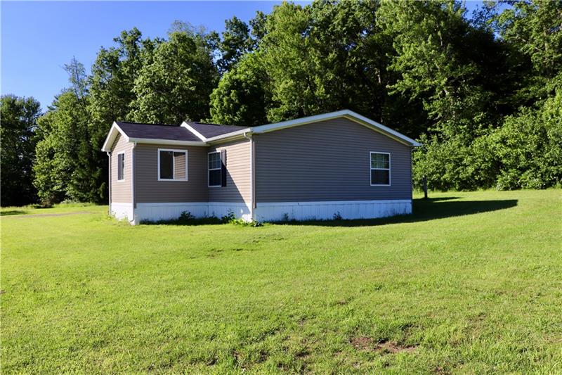 1082 South Lake Road Mercer, PA 16137 - Photo 18 of 25