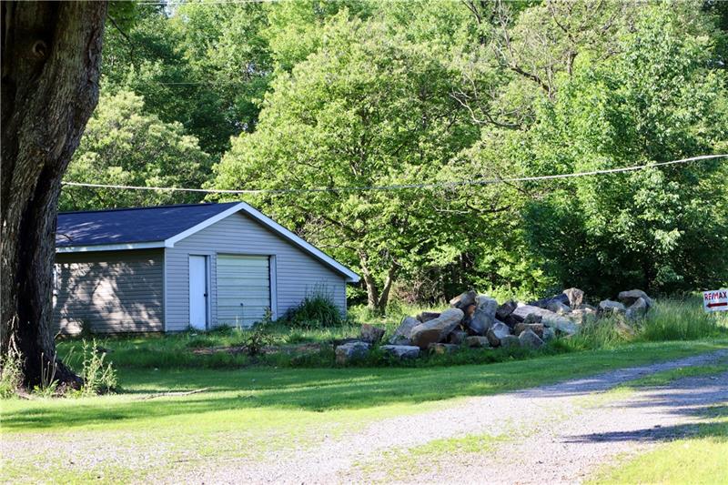 1082 South Lake Road Mercer, PA 16137 - Photo 21 of 25
