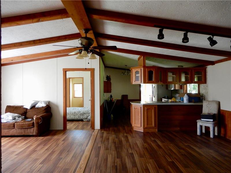 1082 South Lake Road Mercer, PA 16137 - Photo 8 of 25