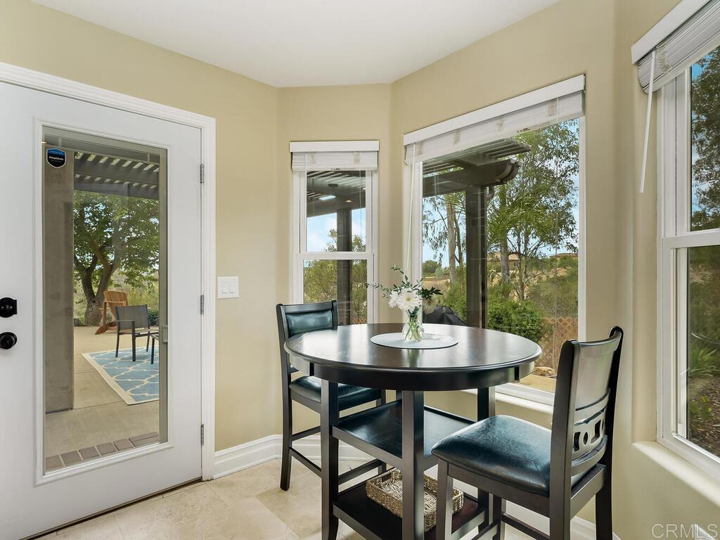 3347 Yucca Terrace Fallbrook, CA 92028 - Photo 19 of 75 Breakfast nook