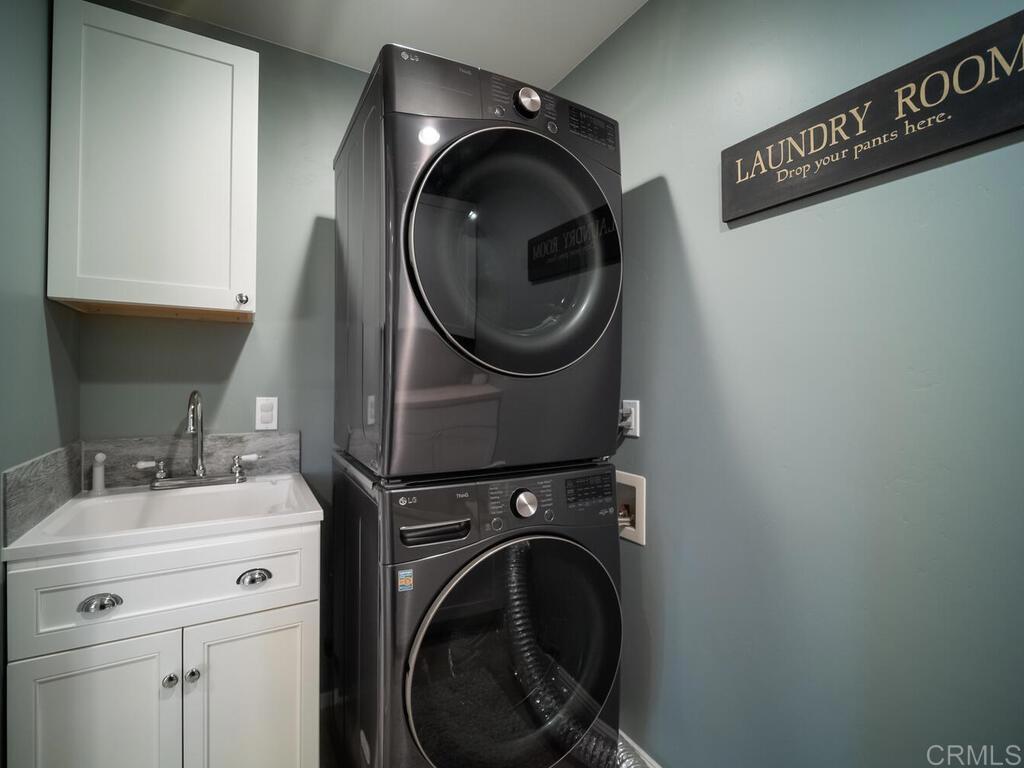 3347 Yucca Terrace Fallbrook, CA 92028 - Photo 57 of 75 Upstairs landry room