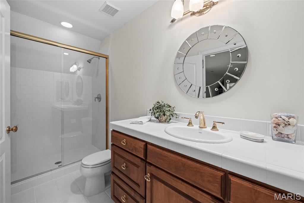 760 Kent Road Ladue, MO 63124 - Photo 36 of 61