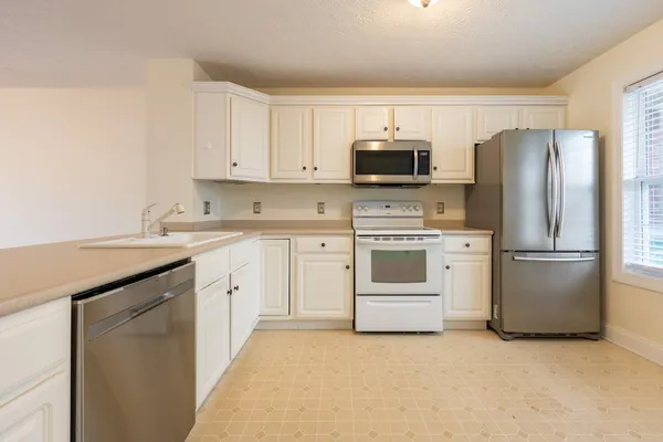 $265,000 | 160 Willow Oak Drive Northwest, Christiansburg, VA 24073